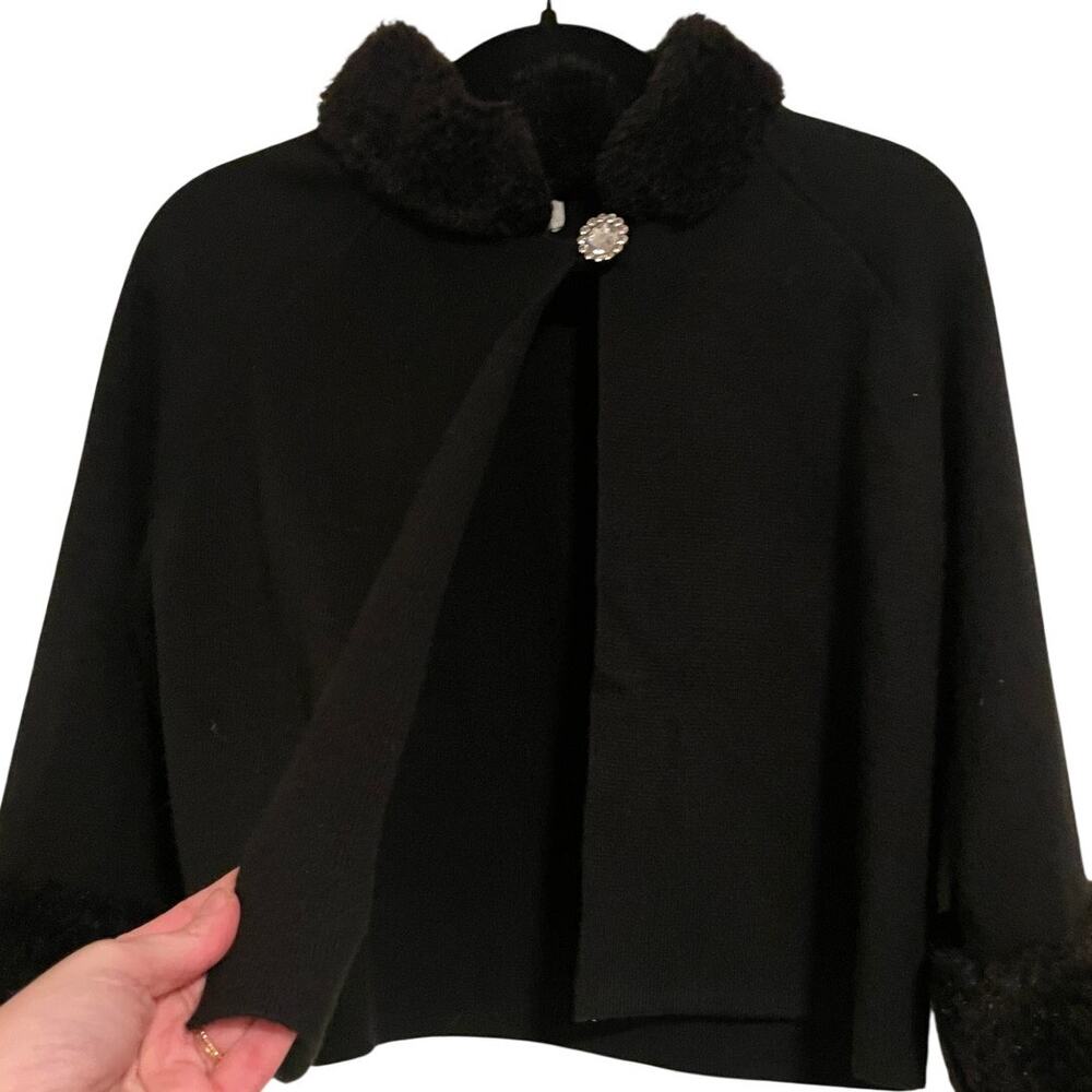 Vintage 90s Black Cape Jacket Women’s Medium Faux Fur Trim Cropped Swing Coat - Picture 6 of 6